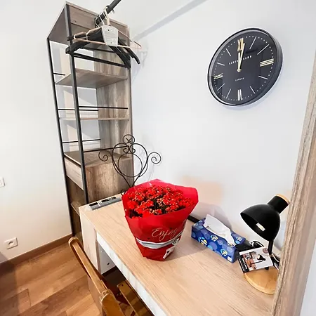 Premium - Coliving Liberation Avec Terrasse & Salle De Bain Privee Проживание в семье