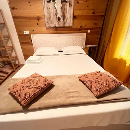 Premium - Coliving Liberation Avec Terrasse & Salle De Bain Privee 尼斯